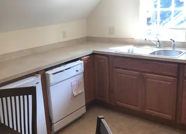 Property at 114 Highland Pl Unit 4, Ithaca, NY, 14850, 2 beds, 1 bath, [object Object]
