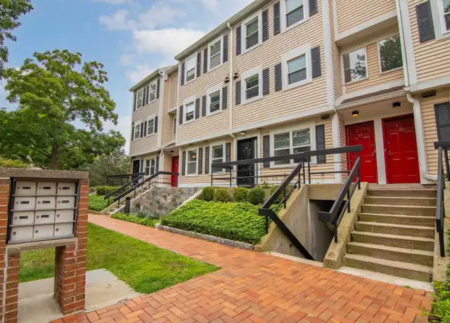 Property at 43 Highland Rd #43, Stamford, CT, 06902, 1 bed, 1.5 baths, [object Object]