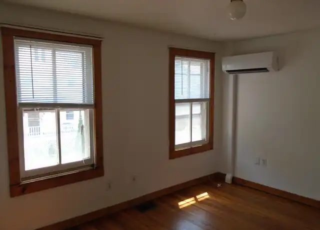 Property at 8484 Frederick Rd, Ellicott City, MD, 21043, 2 beds, 1 bath, [object Object]