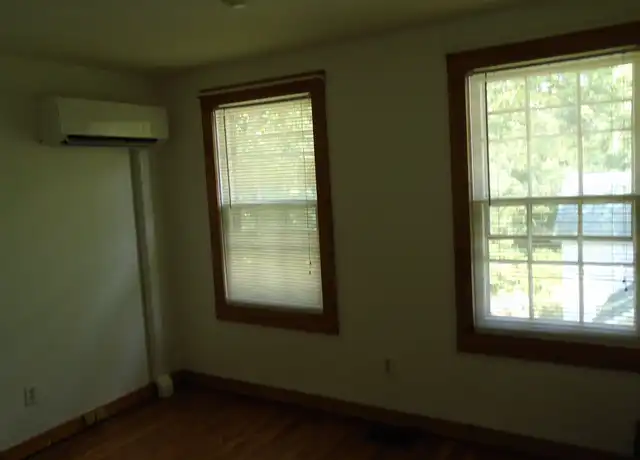 Property at 8484 Frederick Rd, Ellicott City, MD, 21043, 2 beds, 1 bath, [object Object]