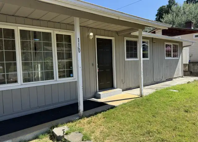 Property at 110 Isabell Ave, Roseburg, OR, 97470, 4 beds, 1.5 baths, [object Object]