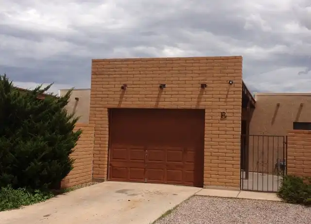 Property at 4401 Buena Loma Way Unit E, Sierra Vista, AZ, 85635, 2 beds, 1.5 baths, [object Object]