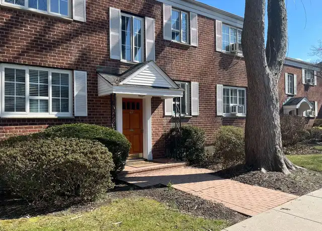 Property at 22 Nathan Hale Dr, Huntington, NY, 11743, 1 bed, 1 bath, [object Object]