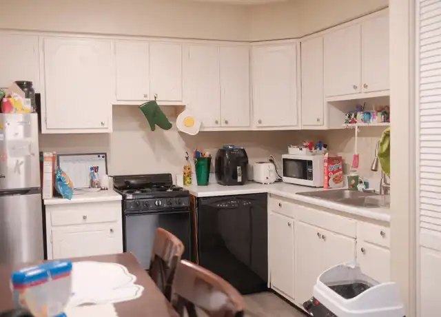 Property at 360 E Northwood Ave Unit I, Columbus, OH, 43201, 2 beds, 1 bath, [object Object]