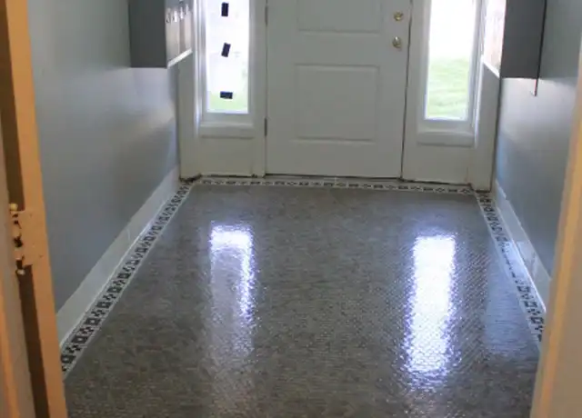 Property at 2005 Washington Ave Unit 6, Racine, WI, 53403, 2 beds, 1 bath, [object Object]