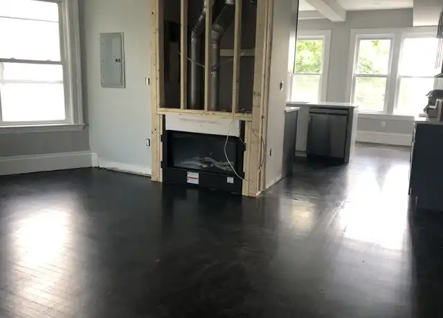 Property at 24 Preston Rd Unit 2, Somerville, MA, 02143, 3 beds, 2 baths, [object Object]