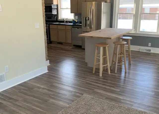 Property at 709 Pearl Ave, Loves Park, IL, 61111, 3 beds, 2 baths, [object Object]
