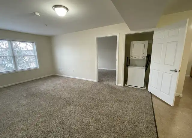 Property at Redstone Apartments - 20 Sentinel Ct, Manchester, NH, 03103, 2 beds, 2 baths, [object Object]