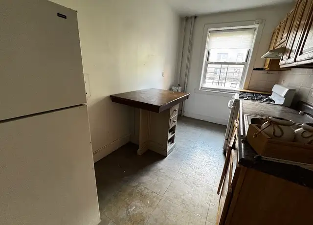 Photo of 40 Park Ave, Yonkers, NY 10703