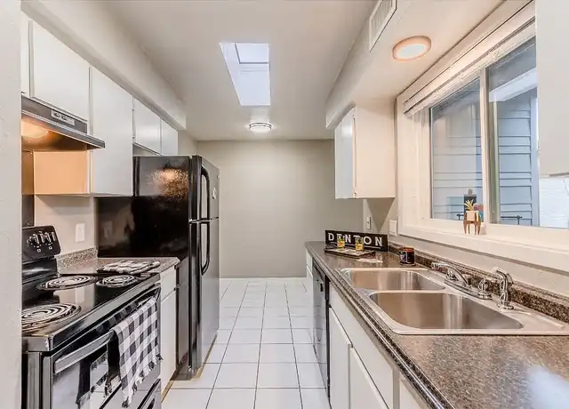 Property at Greenway Patio - 2912 Augusta Dr, Denton, TX, 76207, 2 beds, 1 bath, [object Object]