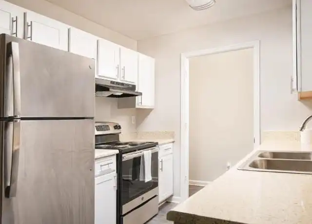 Property at 791 W County Line Rd, Jackson, MS, 39213, 2 beds, 2 baths, [object Object]