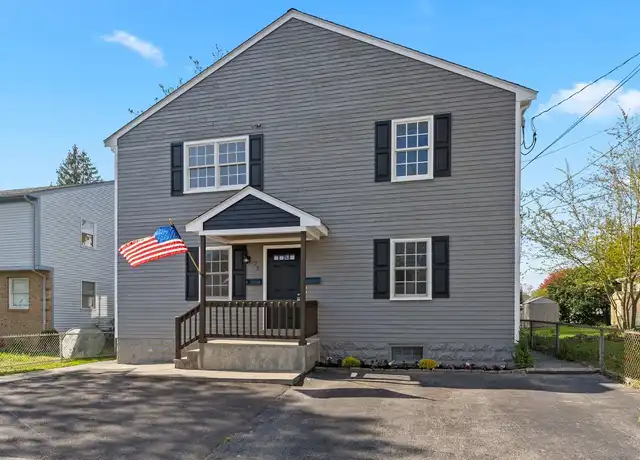Property at 75 Charles St Unit 1, Bristol, RI, 02809, 4 beds, 1 bath, [object Object]