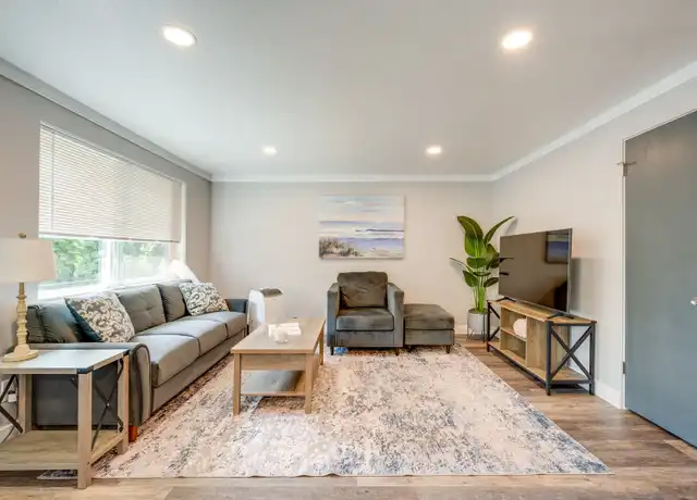 Property at 165 SW Spruce St Unit 5 (Airbnb), Pullman, WA, 99163, 2 beds, 1 bath, [object Object]