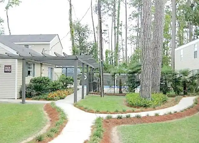 Property at Woodland Trace Apartments - 4000 Florida St, Mandeville, LA, 70448, 2 beds, 1 bath, [object Object]