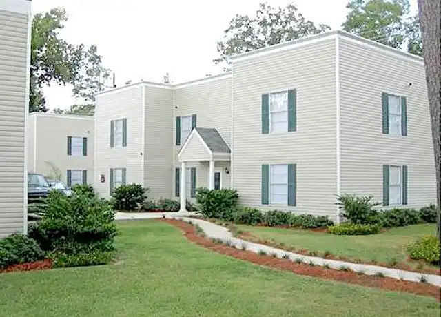 Property at Woodland Trace Apartments - 4000 Florida St, Mandeville, LA, 70448, 2-3 beds, 1-2 bath, [object Object]