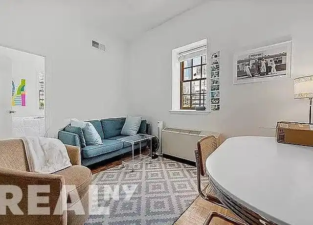 Property at 257 Water St, New York, NY, 10038, 4 beds, 1.5 baths, [object Object]