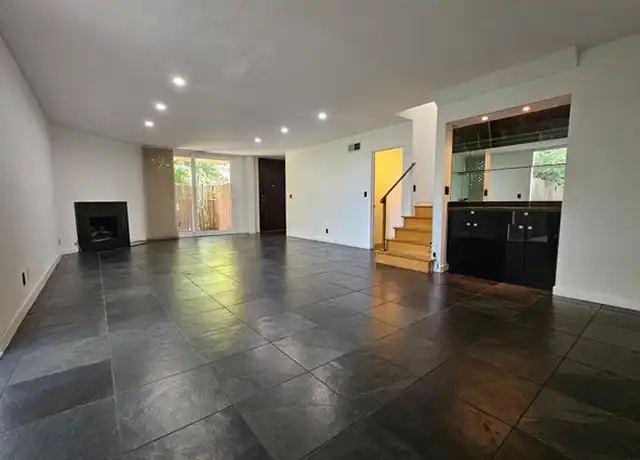 Property at 4836 Balboa Ave Unit B, Encino, CA, 91316, 3 beds, 2.5 baths, [object Object]