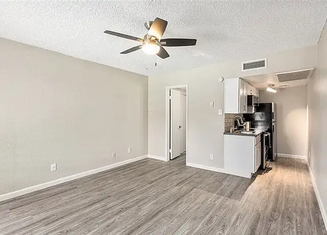 Photo of 1903 N Country Club Dr, Mesa, AZ 85201