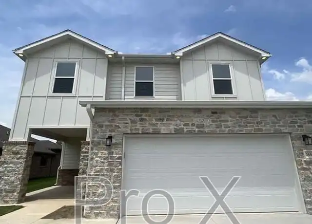 Property at 1601 White Oak Dr, Joplin, MO, 64801, 5 beds, 3.5 baths, [object Object]