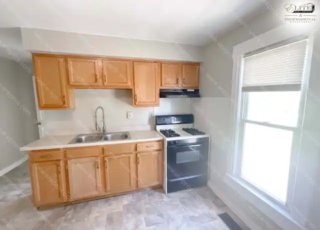 Property at 1229 Lyon St, Flint, MI, 48503, 1 bed, 1 bath, [object Object]