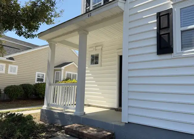 Property at 42 Woods Bay Rd Unit Main House, Bluffton, SC, 29910, 3 beds, 2.5 baths, [object Object]