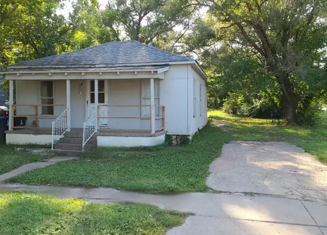 Property at 627 N Atchison St, El Dorado, KS, 67042, 2 beds, 1 bath, [object Object]