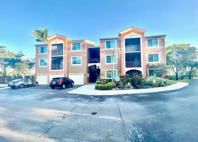 Property at 1115 Reserve Ct #2, Naples, FL, 34105, 2 beds, 2 baths, [object Object]