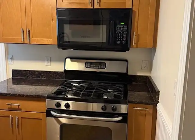 Property at 33 South St Unit 2, Shrewsbury, MA, 01545, 2 beds, 1 bath, [object Object]