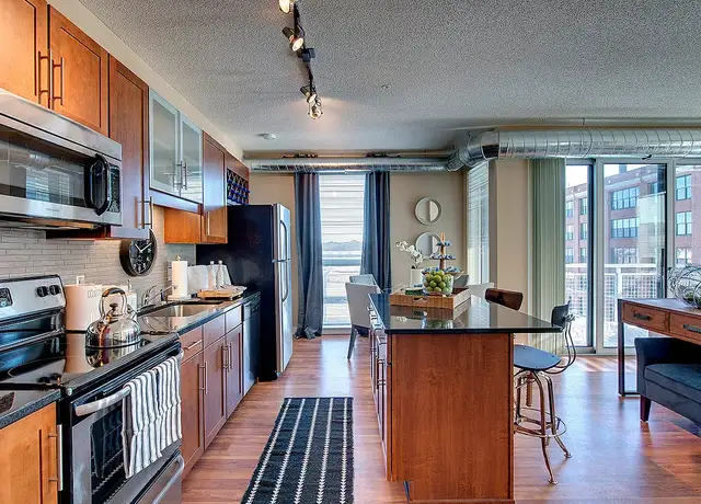 Photo of 101 10th St E, Saint Paul, MN 55101