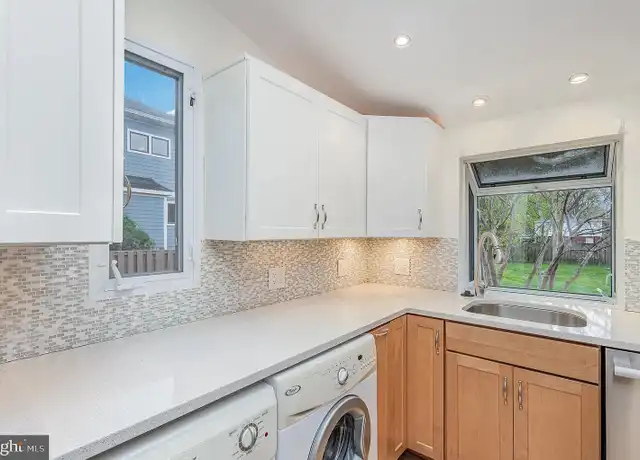 Property at 1616 S Oakland St, Arlington, VA, 22204, 2 beds, 1 bath, [object Object]