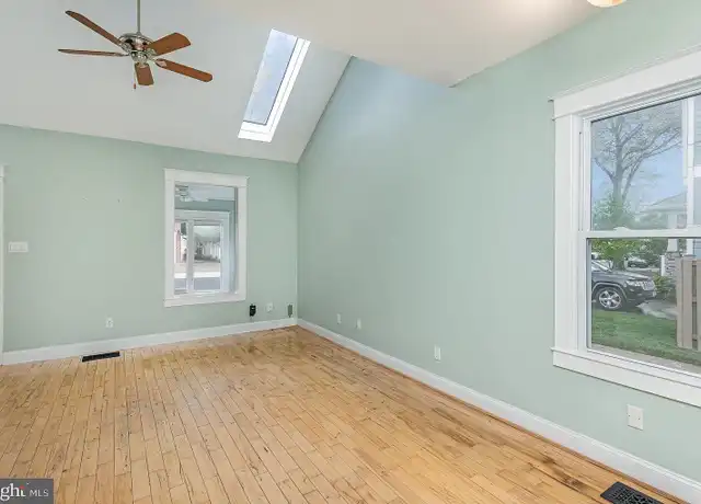 Property at 1616 S Oakland St, Arlington, VA, 22204, 2 beds, 1 bath, [object Object]