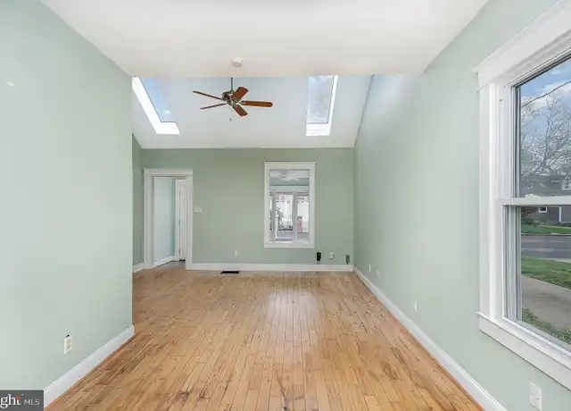 Property at 1616 S Oakland St, Arlington, VA, 22204, 2 beds, 1 bath, [object Object]