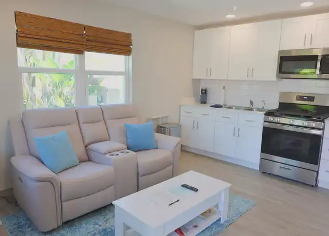 Property at 221 Crawford Rd Unit 4, New Smyrna Beach, FL, 32169, 1 bed, 1 bath, [object Object]