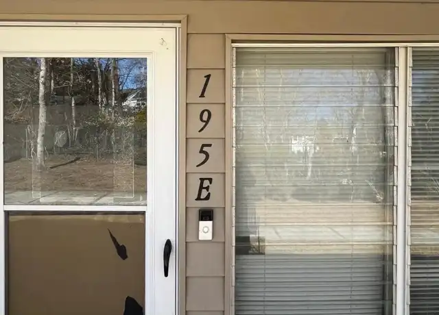 Property at 195 Newcastle Ct, Ridge, NY, 11961, 1 bed, 1 bath, [object Object]