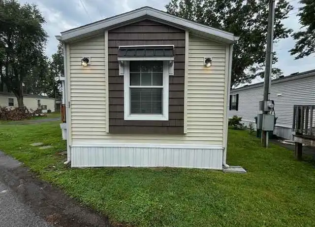 Property at 17 Trappers Trl Unit 93, Louisville, KY, 40216, 1 bed, 1 bath, [object Object]