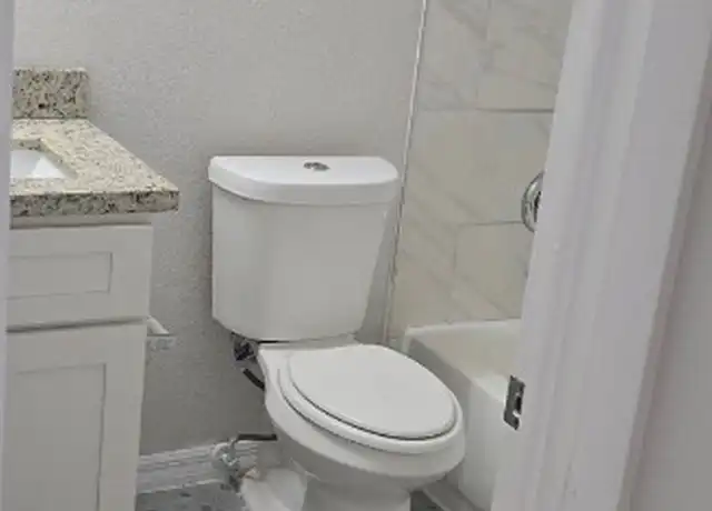 Property at 2452 Stella St Unit 107, Fort Myers, FL, 33901, 2 beds, 1 bath, [object Object]
