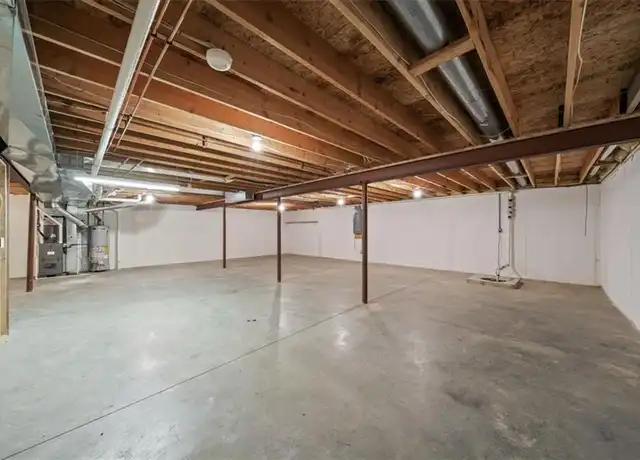 Property at 3904 Wellington Dr, Saint Joseph, MO, 64506, 2 beds, 2 baths, [object Object]