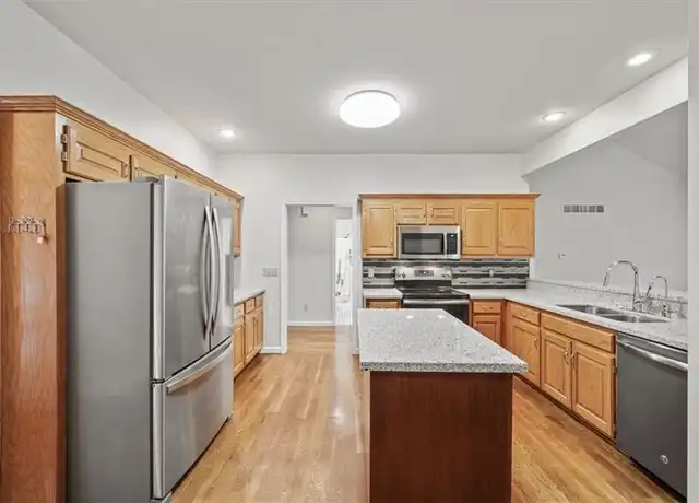 Property at 3904 Wellington Dr, Saint Joseph, MO, 64506, 2 beds, 2 baths, [object Object]