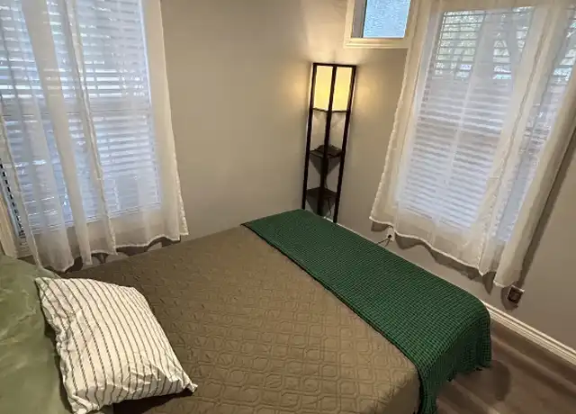 Property at 5901 Worth St, Dallas, TX, 75214, 1 bed, 1 bath, [object Object]