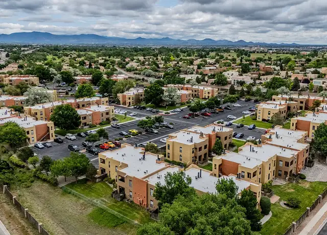 Photo of 4000 La Carrera, Santa Fe, NM 87507