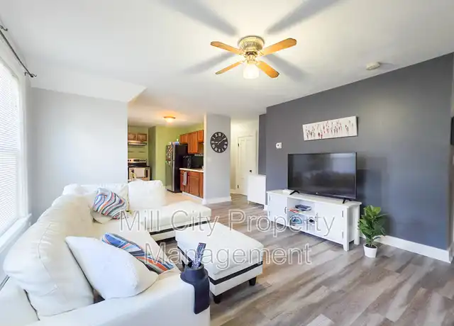 Property at 463 Lake Ave Unit 2, Manchester, NH, 03103, 2 beds, 1 bath, [object Object]