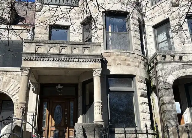 Property at 4204 S Drexel Blvd, Chicago, IL, 60653, 2 beds, 1 bath, [object Object]