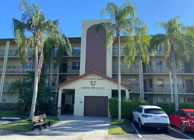 Property at 13000 SW 15th Ct Unit U404, Pembroke Pines, FL, 33027, 2 beds, 2 baths, [object Object]