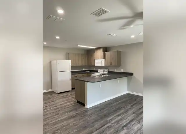 Property at Resaca View - 2100 Laredo Rd, Brownsville, TX, 78520, 2 beds, 2 baths, [object Object]
