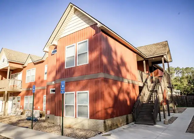 Property at Platform Cairo - 878 4th St SE, Cairo, GA, 39828, 1 bed, 1 bath, [object Object]