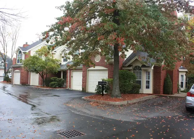 Property at 626 Smithfield Rd, North Providence, RI, 02904, 2 beds, 1.5 baths, [object Object]