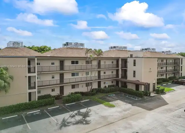 Property at 7900 NW 50th St #104, Lauderhill, FL, 33351, 1 bed, 1 bath, [object Object]