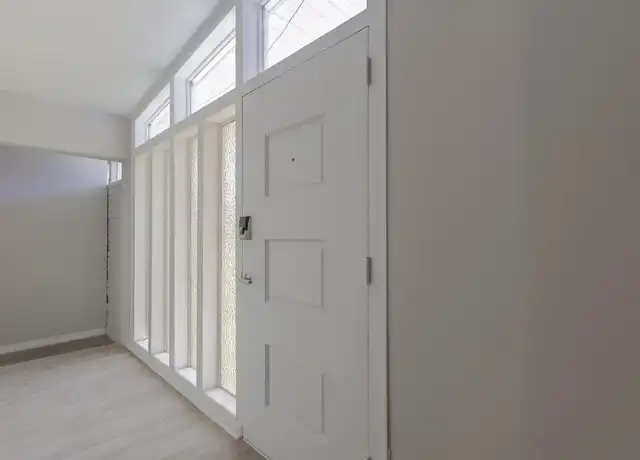 Property at 6929 Deauville Rd, Jacksonville, FL, 32205, 1 bed, 1 bath, [object Object]