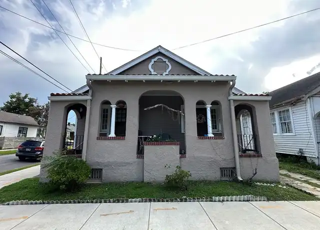 Property at 7402 Panola St, New Orleans, LA, 70118, 2 beds, 1 bath, [object Object]