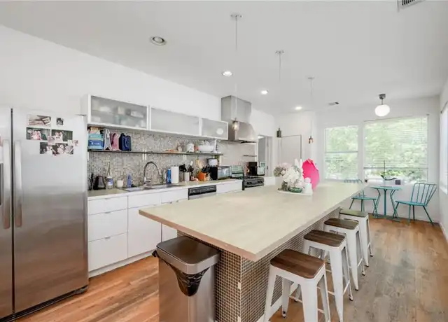 Property at 710 E 45th St, Austin, TX, 78751, 5 beds, 5.5 baths, [object Object]